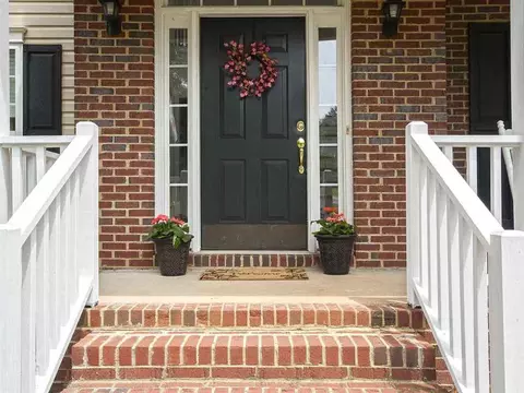 304 Stonewall Dr, Easley, SC 29642 photo 2