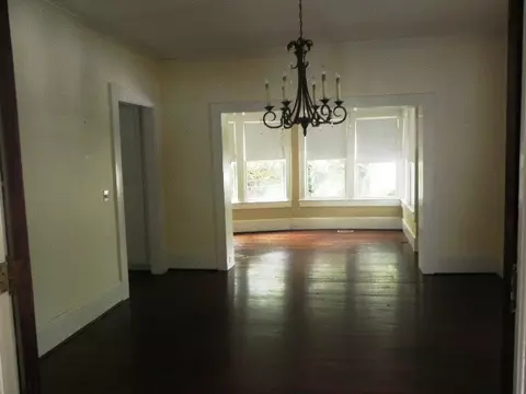 106 E South 3rd St, Seneca, SC 29678 photo 8