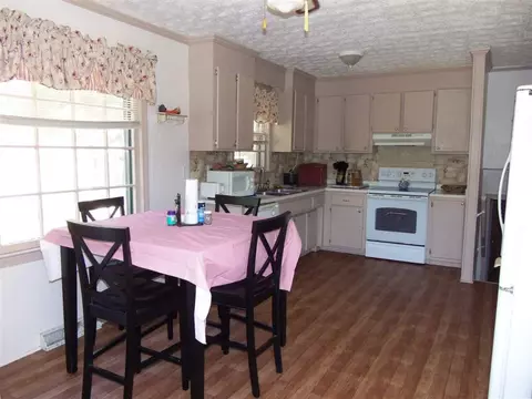 126 Teal Dr, Easley, SC 29642 photo 3