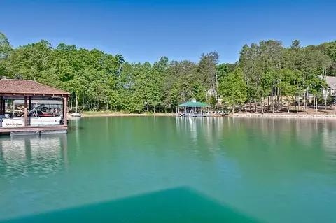 807 Sailview Dr, Seneca, SC 29672 photo 35