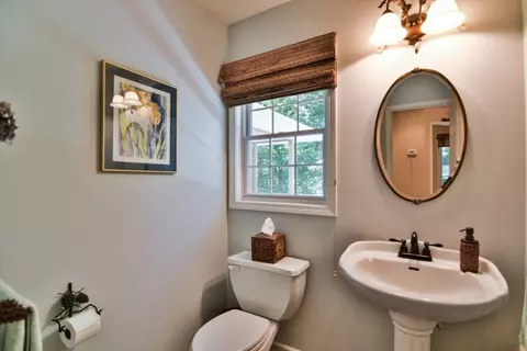 10001 Clovis Dr, Seneca, SC 29672 photo 9
