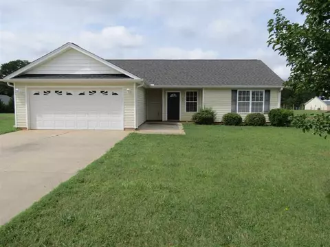 104 Silver Spur Dr, Williamston, SC 29697 photo 1