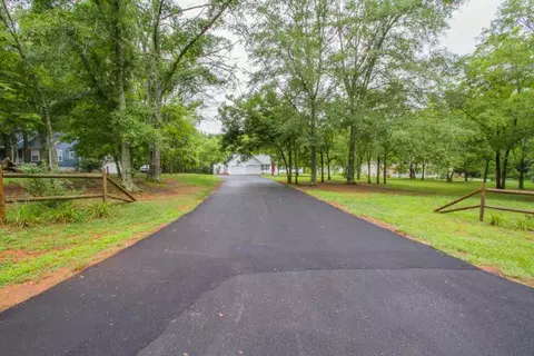 119 Hugo Dr, Pendleton, SC 29670 photo 2