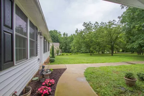 119 Hugo Dr, Pendleton, SC 29670 photo 6