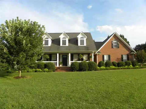 301 Smithfield Dr, Anderson, SC 29621 photo 1