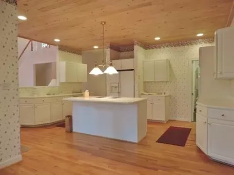 220 Point Rd, Seneca, SC 29672 photo 5