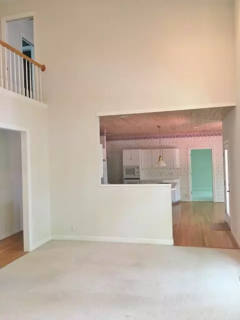 220 Point Rd, Seneca, SC 29672 photo 4