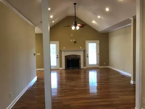 935 Gaines St, Central, SC 29630 photo 2