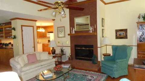 708 Hampton Rd, Liberty, SC 29657 photo 4