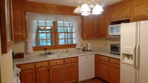 708 Hampton Rd, Liberty, SC 29657 photo 10