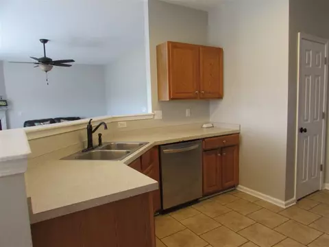 121 Rolling Oak Dr, Easley, SC 29642 photo 4