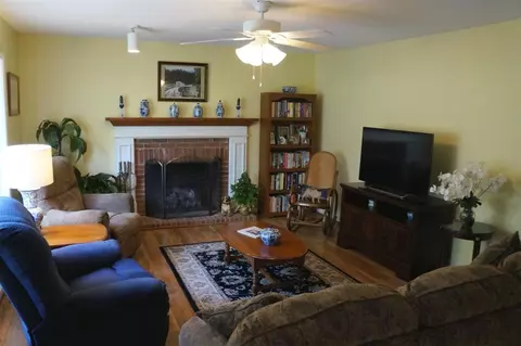403 Nottingham Way, Anderson, SC 29621 photo 2