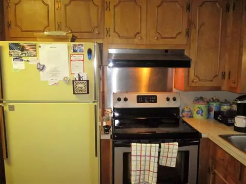 151 W Old Pendleton Rd, Central, SC 29630 photo 7