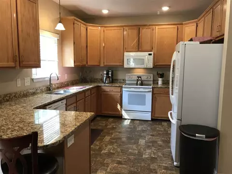 102 Walnut Hl, Easley, SC 29642 photo 4