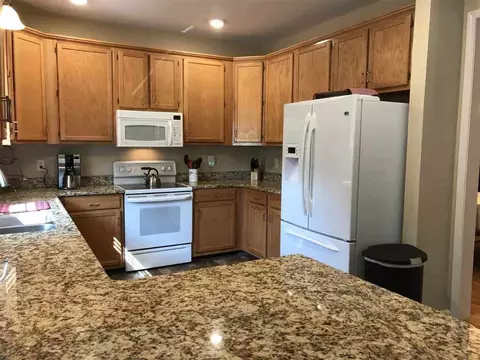 102 Walnut Hl, Easley, SC 29642 photo 5