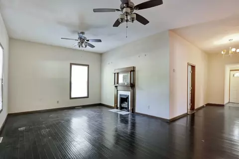 107 Liberty Dr, Easley, SC 29640 photo 9