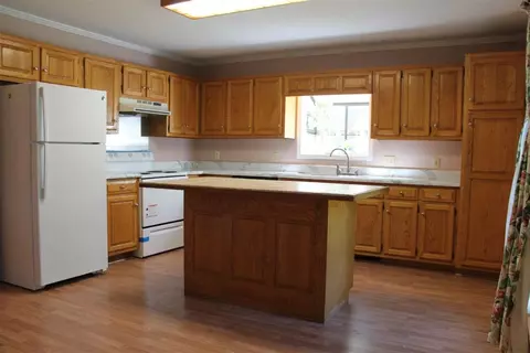 310 Gibson Rd, Easley, SC 29640 photo 5