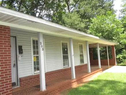 203 River Dr, Williamston, SC 29697 photo 2