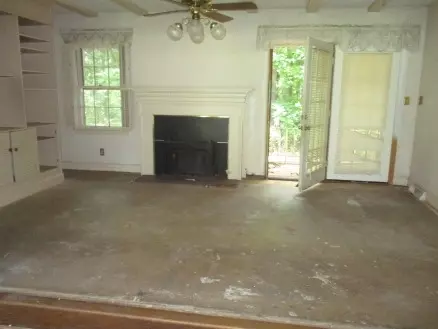 203 River Dr, Williamston, SC 29697 photo 8