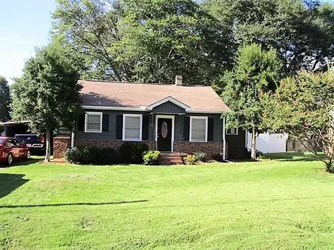 106 Augusta St, Easley, SC 29640 photo 3