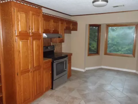 225 B D Johnston Rd, Central, SC 29630 photo 10