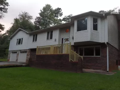 225 B D Johnston Rd, Central, SC 29630 photo 2