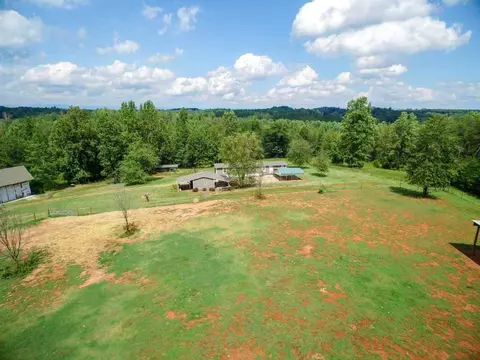 190 Madgie Ln, Easley, SC 29640 photo 4