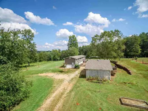 190 Madgie Ln, Easley, SC 29640 photo 2