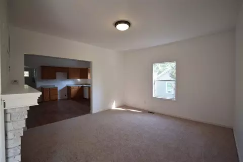 32 Walnut, Ware Shoals, SC 29692 photo 4