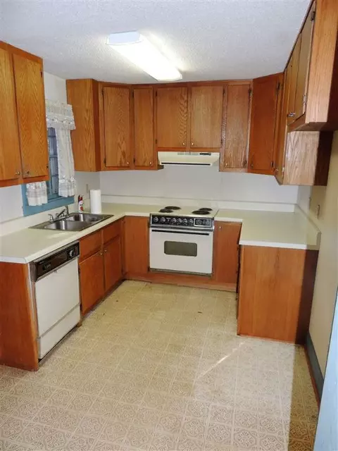 516 E Main St, Pendleton, SC 29670 photo 5
