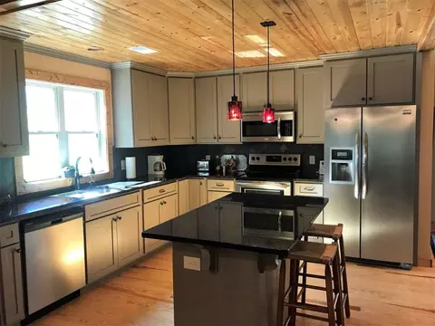 105 Boulderbluff Holw, Sunset, SC 29685 photo 12