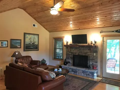 105 Boulderbluff Holw, Sunset, SC 29685 photo 9
