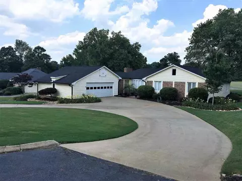 234 Pine Ridge Dr, Easley, SC 29642 photo 1