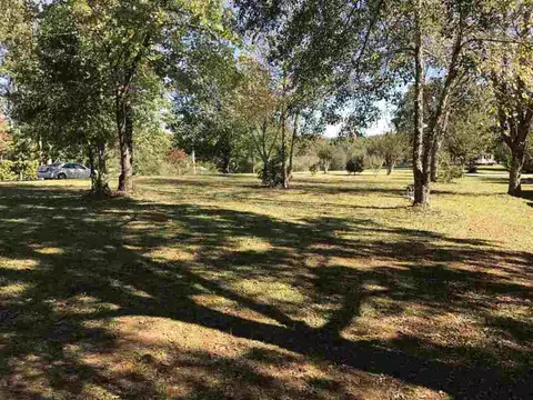 198 E Reedy Fork Rd, Seneca, SC 29678 photo 2
