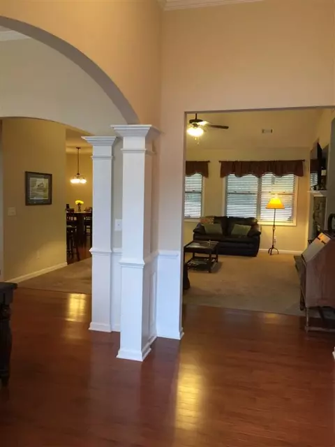 122 Berwick Ct, Easley, SC 29642 photo 2