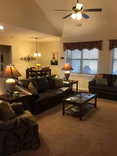 122 Berwick Ct, Easley, SC 29642 photo 3
