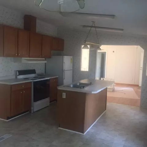 209 E Briar Rdg, Williamston, SC 29697 photo 3