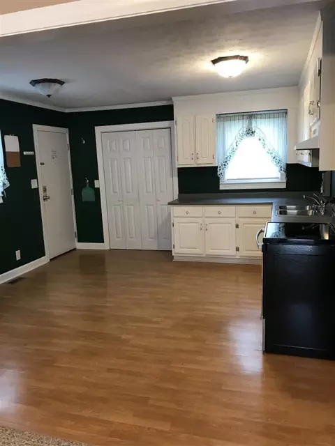 8 B St, Williamston, SC 29697 photo 2