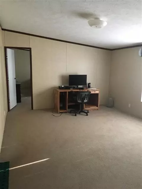 145 Howe Rd, Central, SC 29630 photo 4