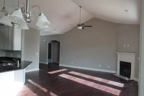 130 Shadowood Ct, Seneca, SC 29678 photo 7