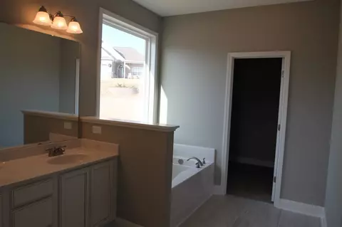 130 Shadowood Ct, Seneca, SC 29678 photo 9