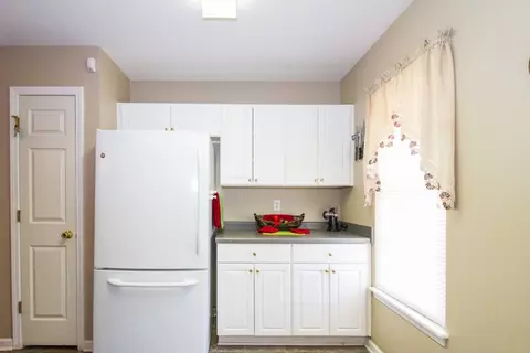 202 Carrageen Dr, Williamston, SC 29697 photo 8
