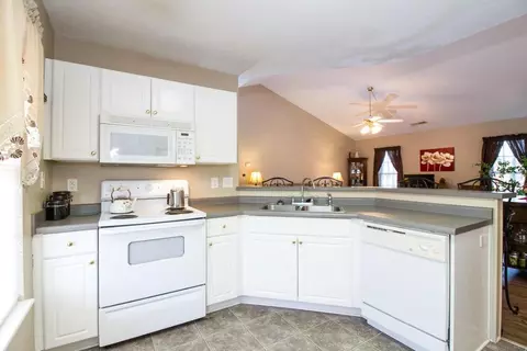 202 Carrageen Dr, Williamston, SC 29697 photo 7