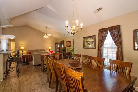 202 Carrageen Dr, Williamston, SC 29697 photo 9