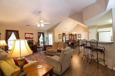 202 Carrageen Dr, Williamston, SC 29697 photo 4