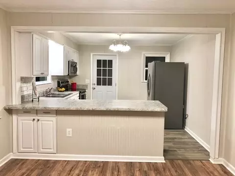 645 Cherokee Rd, Pelzer, SC 29669 photo 2