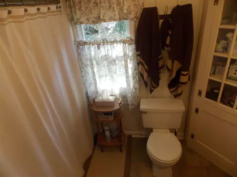 418 Williams St, Williamston, SC 29697 photo 8