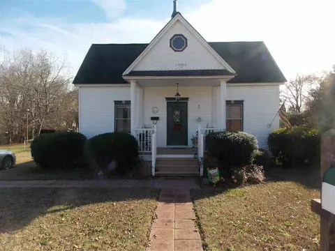 418 Williams St, Williamston, SC 29697 photo 1
