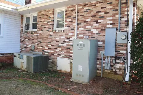 203 Daniel Ave, Seneca, SC 29678 photo 4