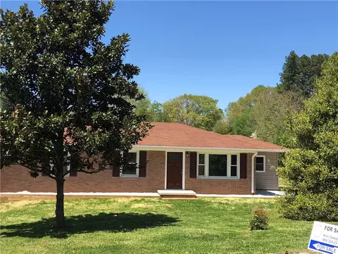 603 Freedom Dr, Walhalla, SC 29691 photo 1